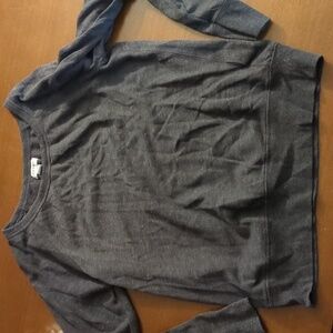 Lightweight crewneck